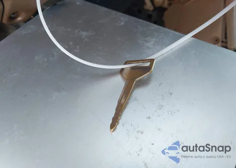 1987 Toyota Pickup Cab Chassis Rn75 z USA, uszkodzony, nr VIN JT5RN75T5H0016397